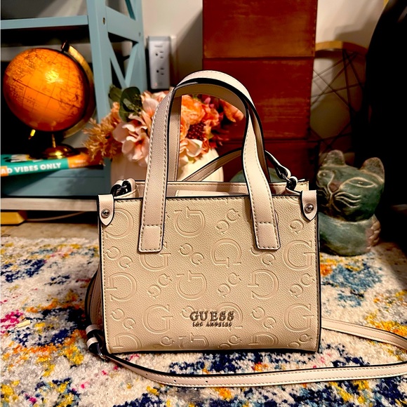Guess Bags Guess Small Purse Or Ivory Two Handles And Shoulder